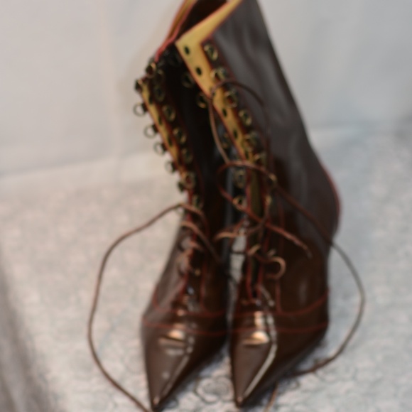 Hugo Boss Brown Granny Style kitten heel boots SZ 37 - Picture 1 of 5